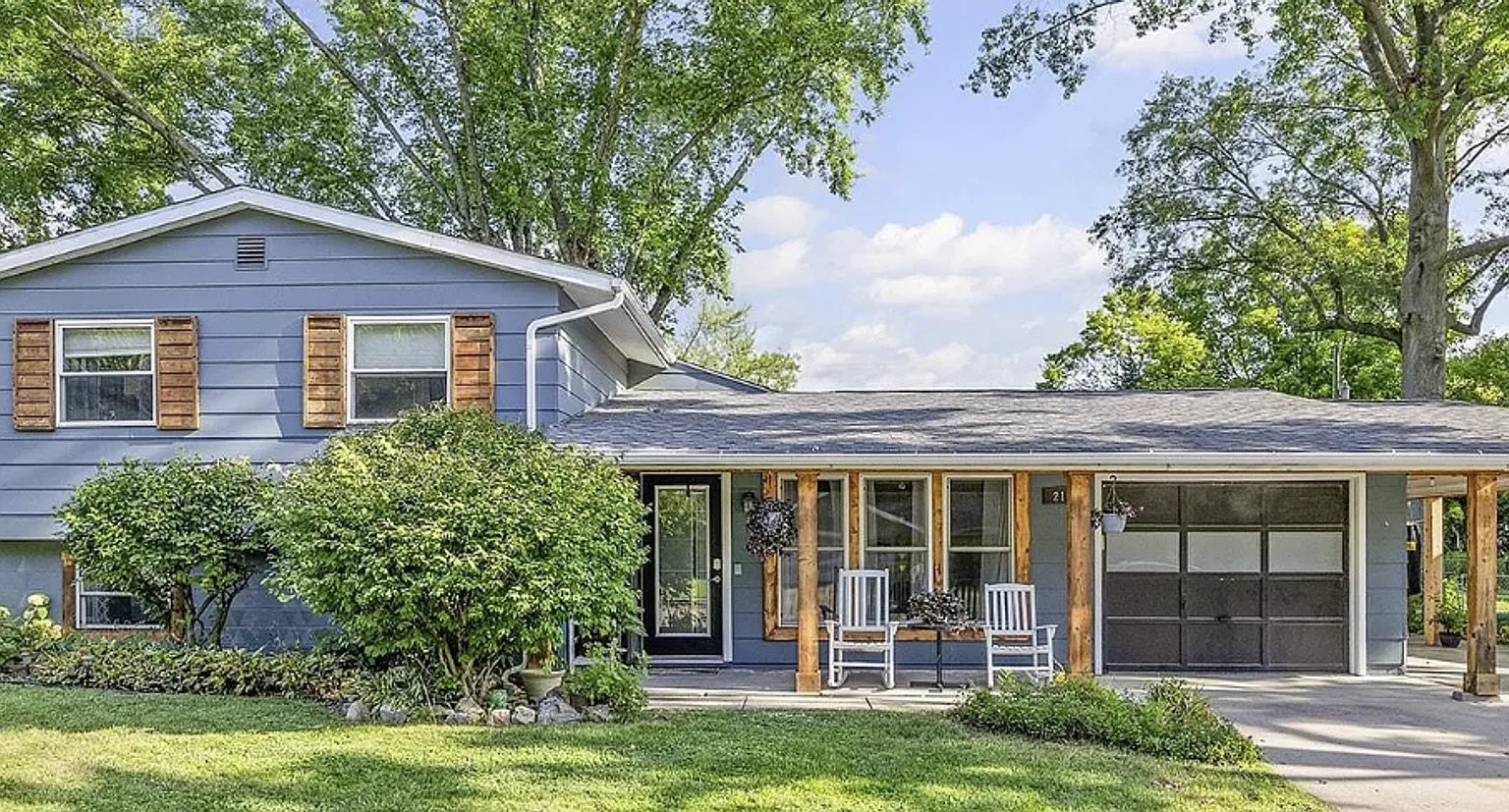 Beautiful 4 bedroom 3 bath Home. Schedule your showing TODAY! — Photo 1