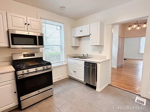 3715 Woodland Ave — Photo 8