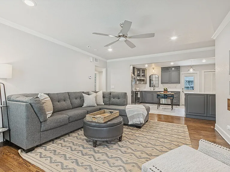 488 E Olmos Dr #1 — Photo 8