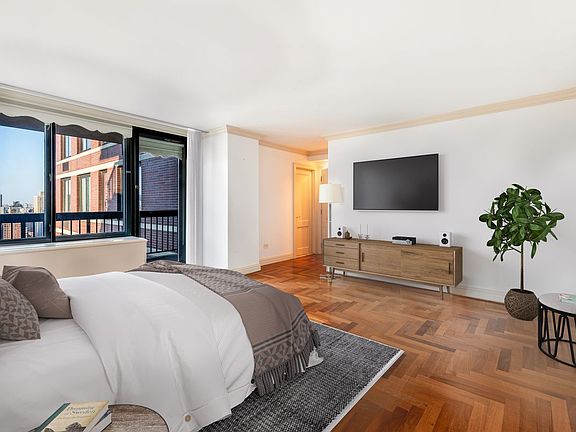 5th image of 422 E 72nd St APT 25E