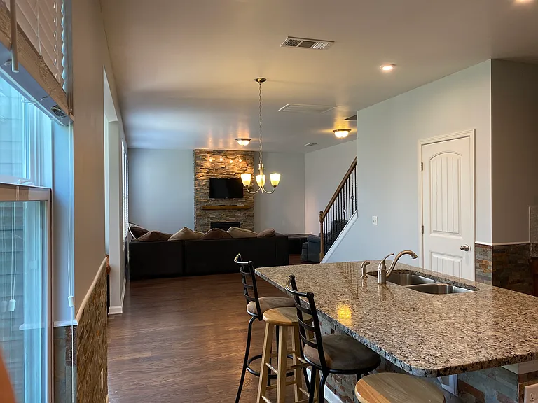 2429 Miranda Dr — Photo 30