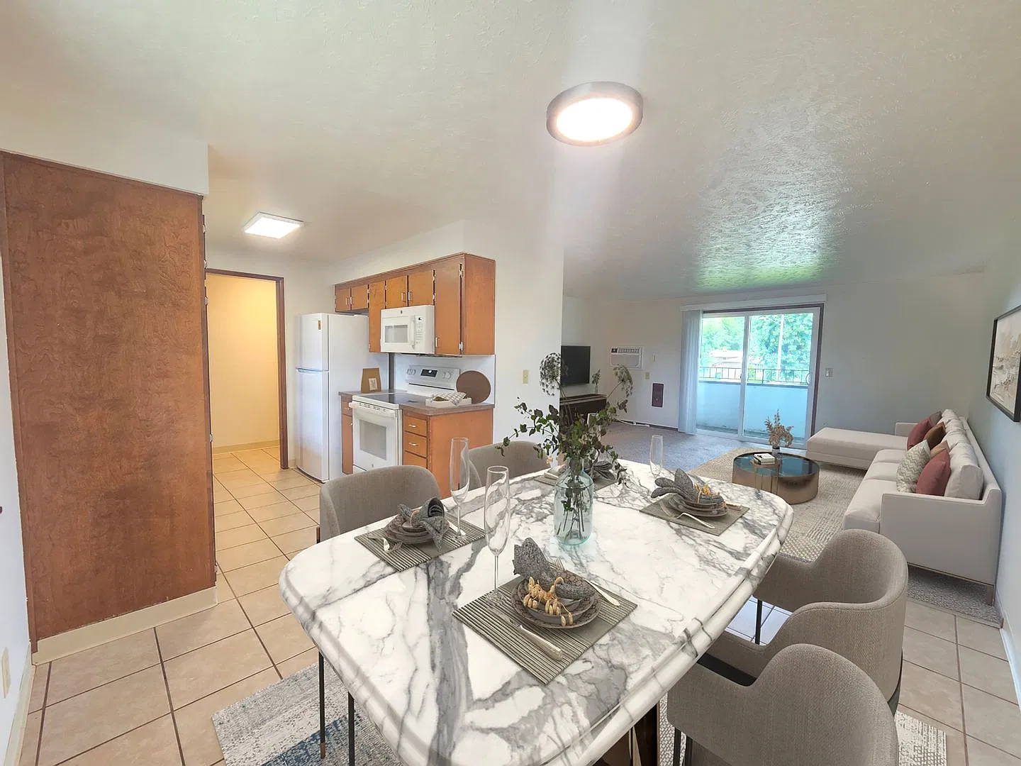 Bismark Apts. — Photo 2