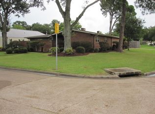 3215 Lawrence Ave, Nederland, TX 77627