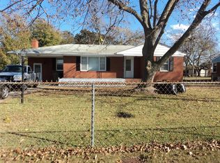 1009 Juniper Dr, Fayetteville, NC 28304