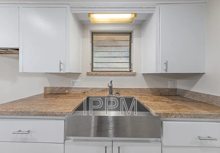 1651 Hamilton St — Photo 7