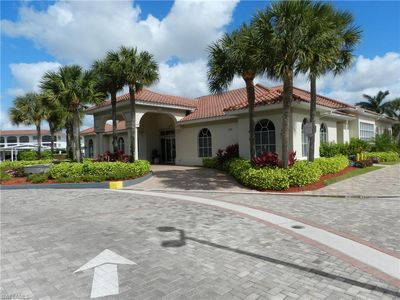 21 High Point Cir E APT 110, Naples, FL, 34103