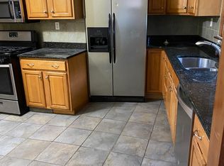 1033 Narragansett Blvd FLOOR 2, Providence, RI 02905