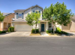 1707 Glen Kippen Ln, Clovis, CA