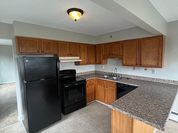 2nd image of 732 Highland Ave APT 4