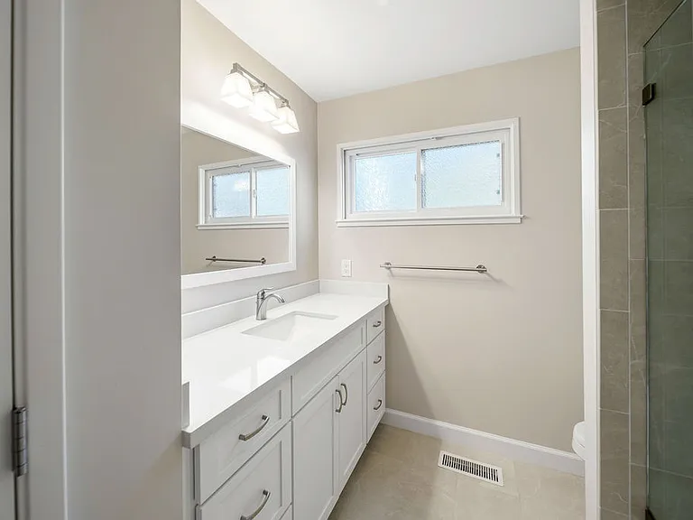 1911 Chateau Ct — Photo 15