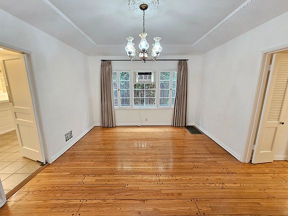 4th image of 361-363 N Mansfield Ave #361