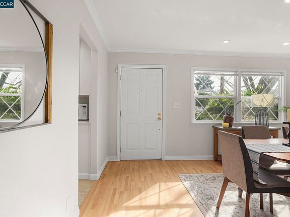 5th image of 1449 Cape Cod Way