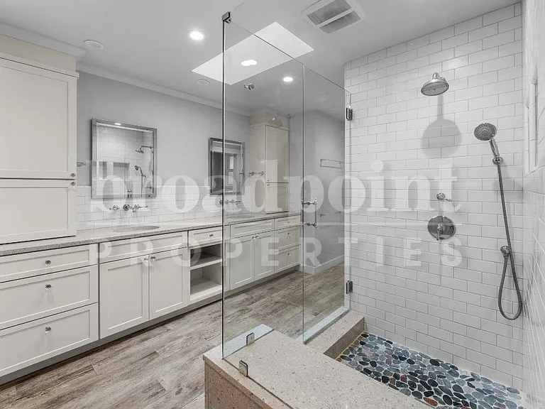 2113 Sleepy Hollow Rd — Photo 24
