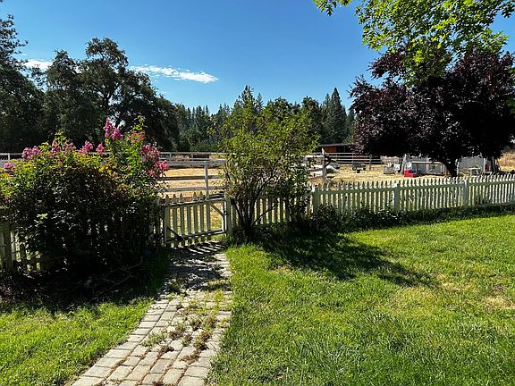 5th image of 4164 Leisure Ln