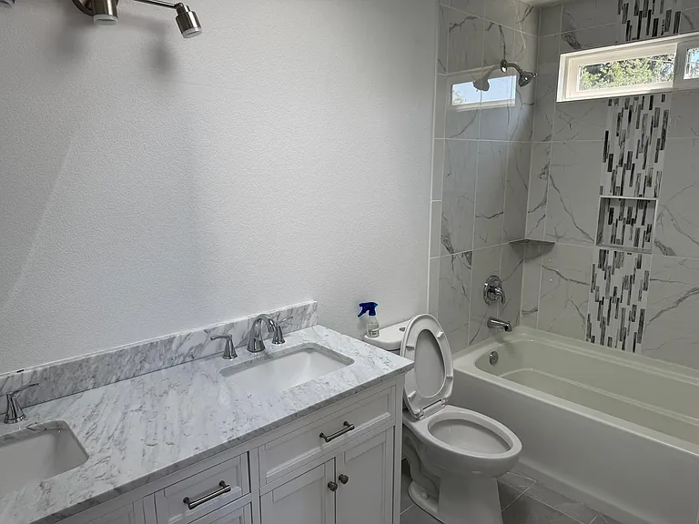 399 Kevin Ct SE — Photo 5