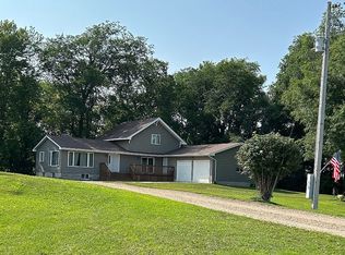 88159 580th St, Hutchinson, MN 55350