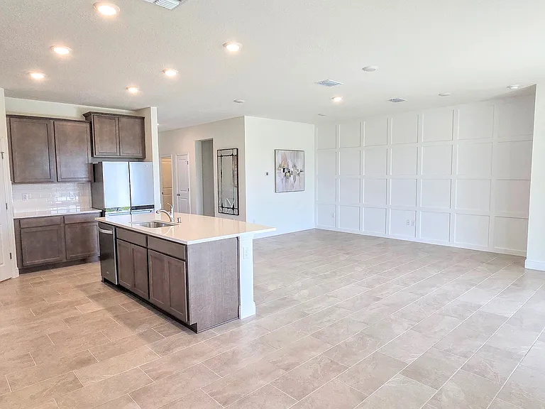 2631 Warren Acres Blvd — Photo 9