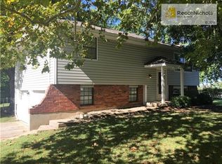 1925 SW 3rd St, Lees Summit, MO 64081