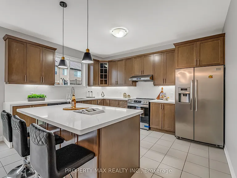 40 Britannia Ave E — Photo 16