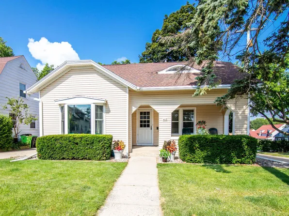 412 Mary St, Beaver Dam, WI 53916