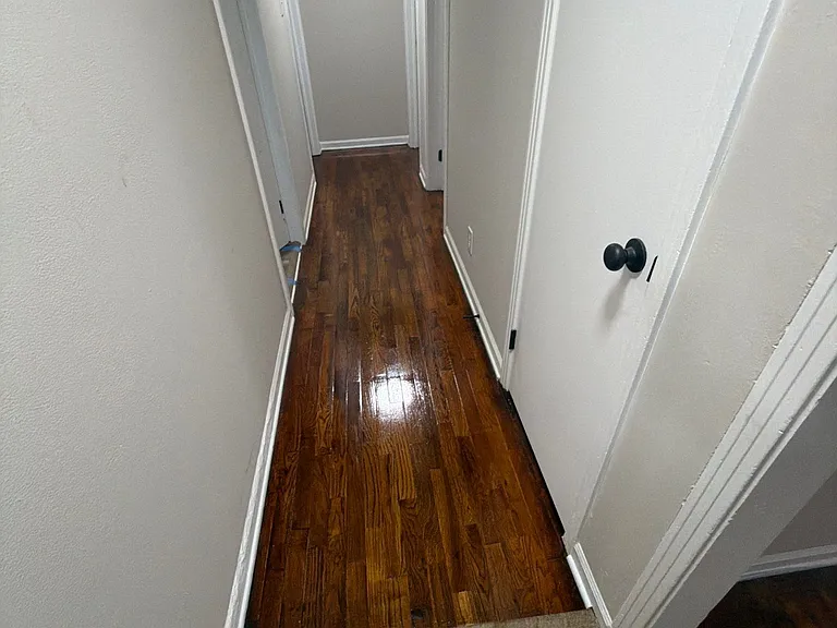 916 Greenwood St — Photo 4
