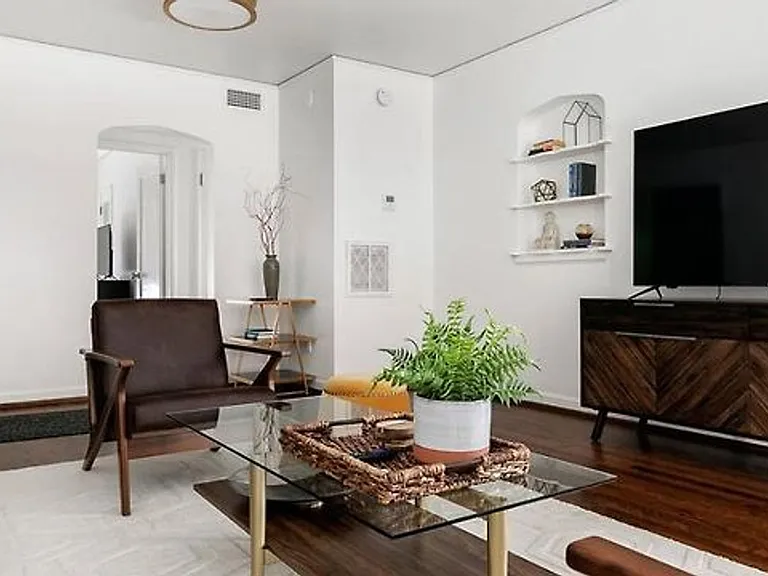 303 N 2nd ST — Photo 46