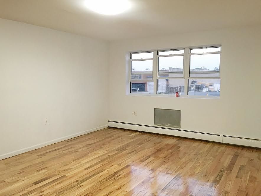 1st image of 18615 Jamaica Ave #3FL