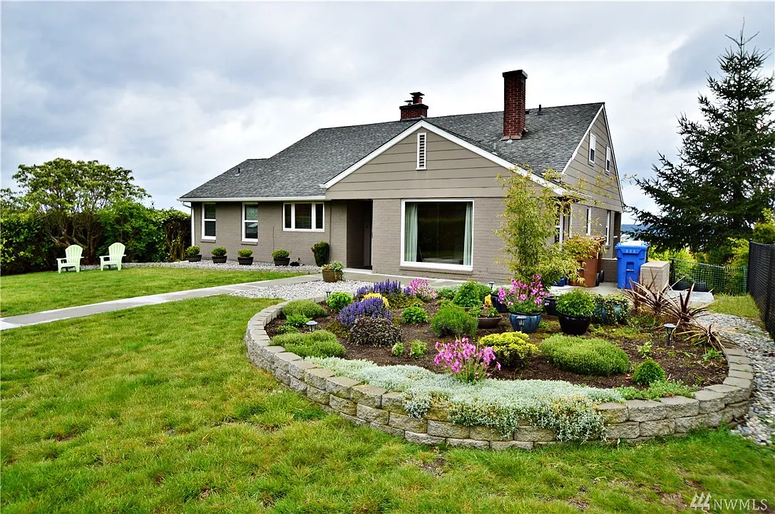 1270 S Fairview Dr photo 1