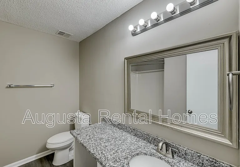 146 Chalet North Ct #146 — Photo 28