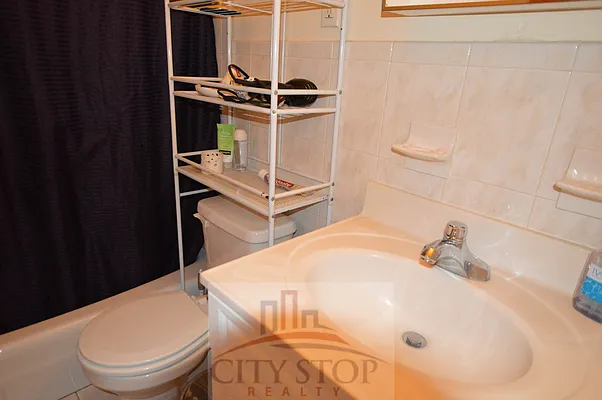 Rented by City Stop Realty | media 30