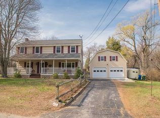 24 Lynn St, Colchester, CT 06415