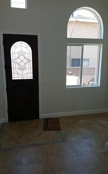 4442 Santa Ana St — Photo 8