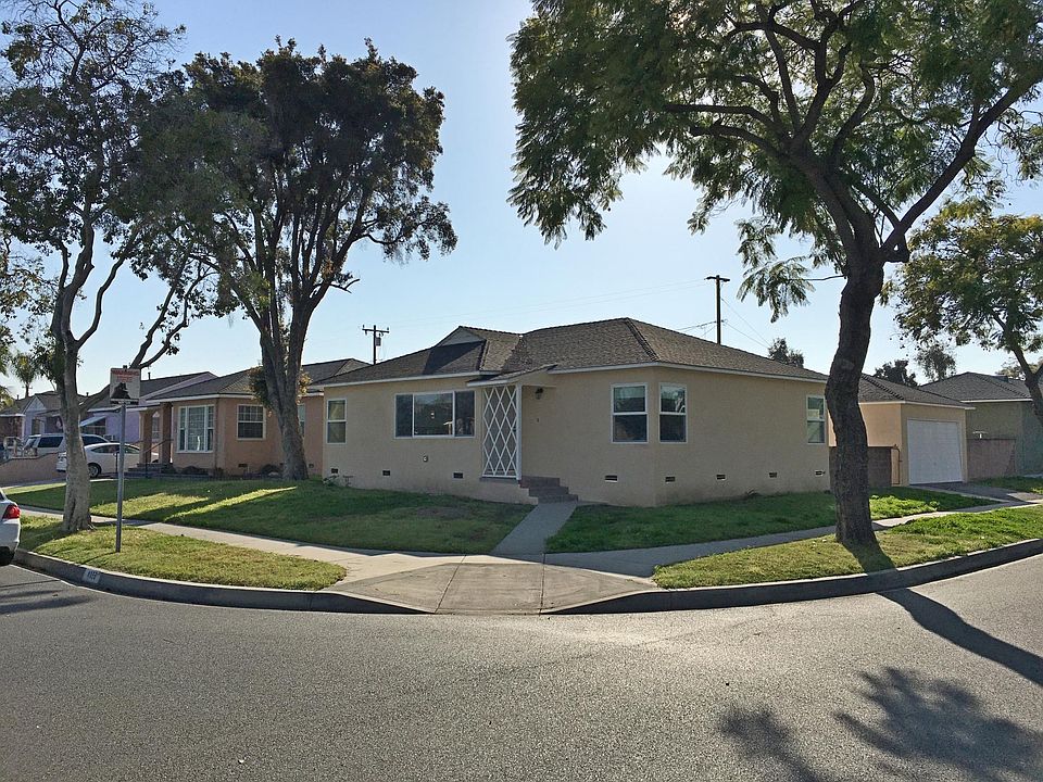 Corner Lot View
