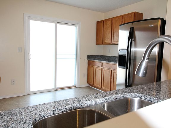 4th image of 4701 Rockport Dr