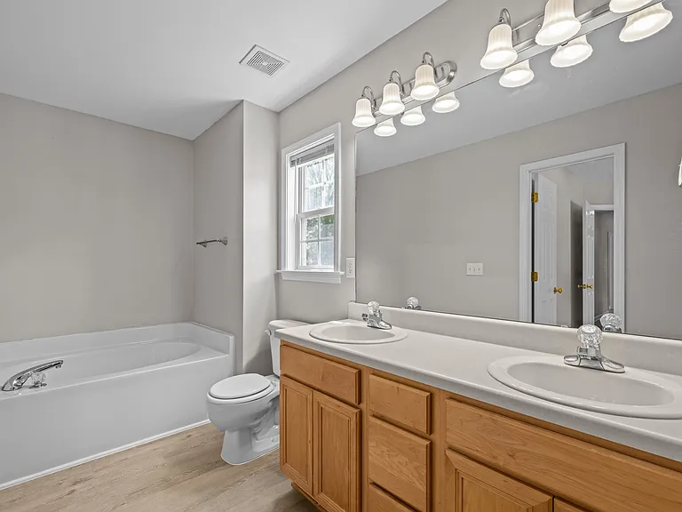 404 Foxbridge Ct — Photo 19
