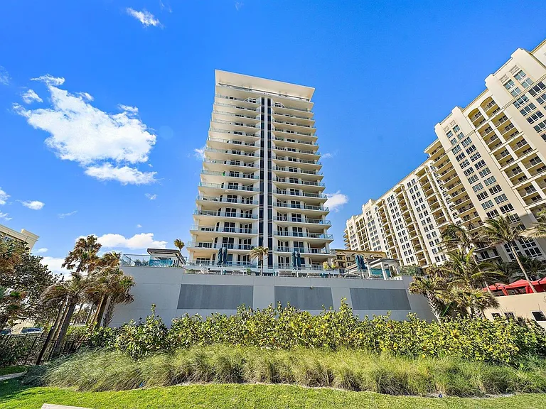 3730 N Ocean Dr #9-D — Photo 2