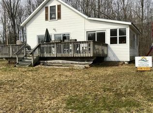51 Hickory Ln, Pennellville, NY 13132