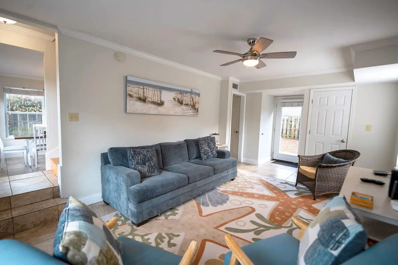 4 bed, 4.0 bath, 1754 sqft, $7,966 — Photo 2