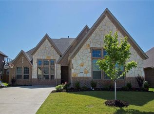 6910 Parkwood Dr, Sachse, TX 75048