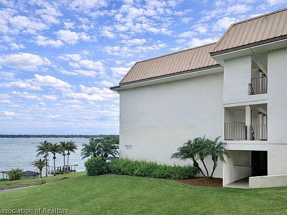 4th image of 500 Lake Clay Dr S