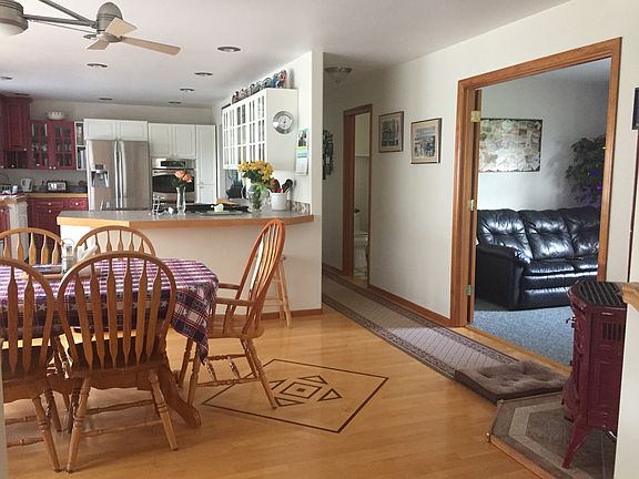 Dining/Kitchen