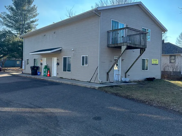 1708 6th St E, Menomonie, WI
