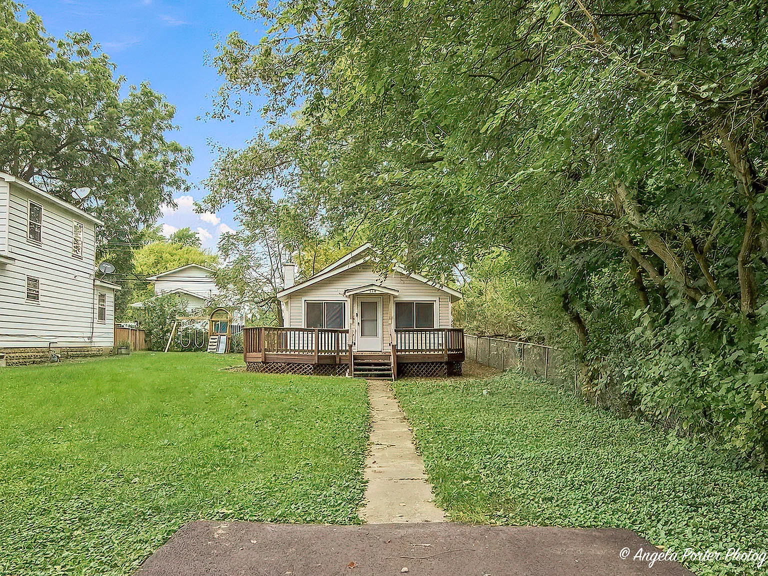 3 bed, 750 sqft, $1,825 — Photo 2
