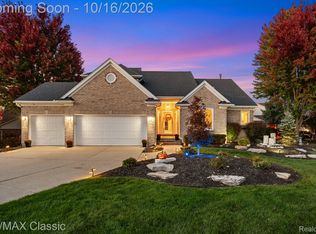 12940 Graefield Cir, Plymouth, MI 48170