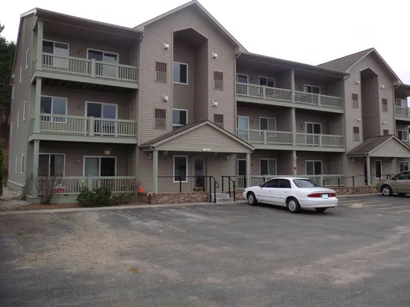 700 Hillside Dr APT 36, Petoskey, MI 49770