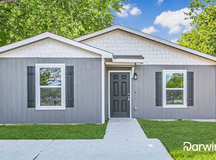 724 Campbell St, Seguin, TX 78155