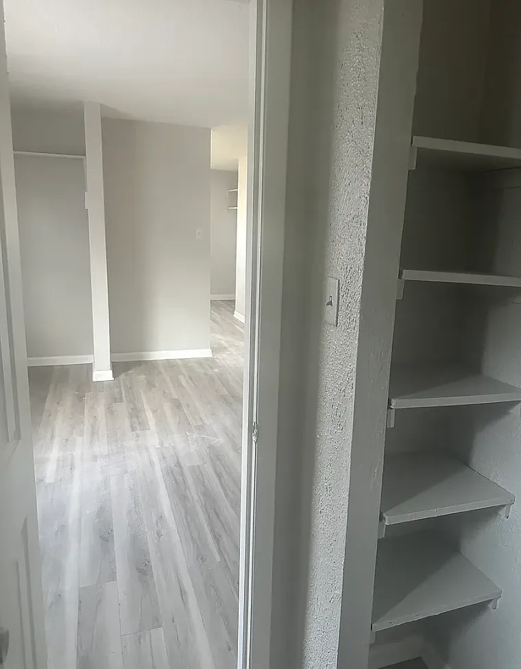 1 bed, 450 sqft, $650 — Photo 2