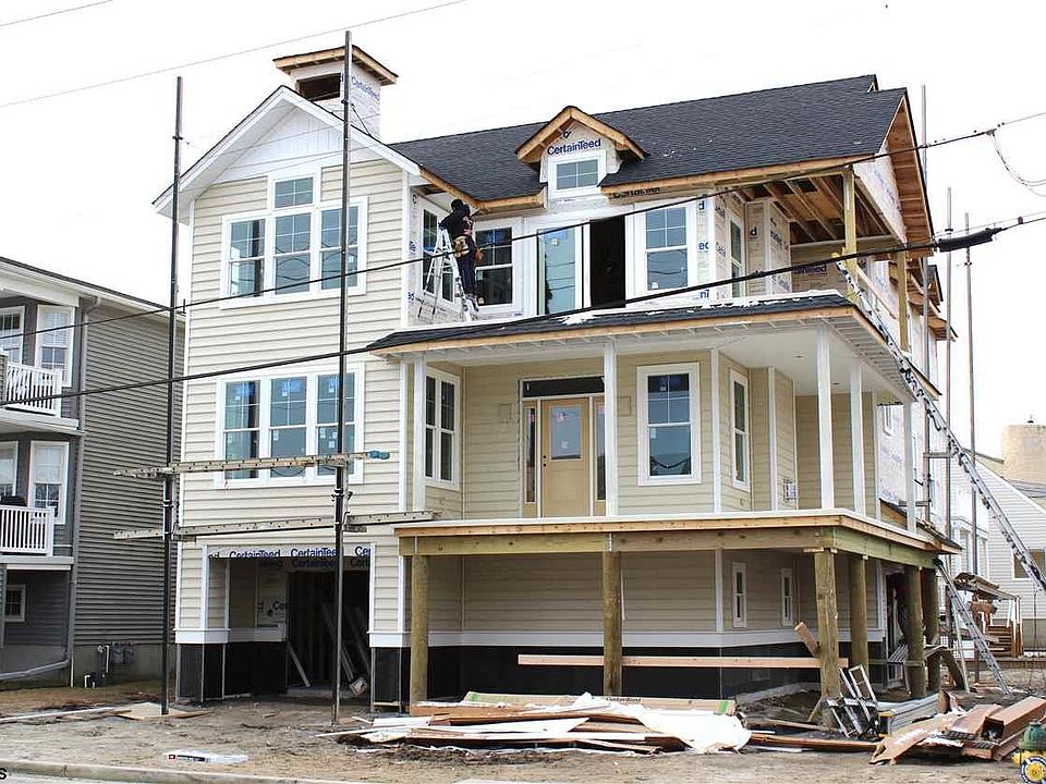 1st image of 200 51st St #1