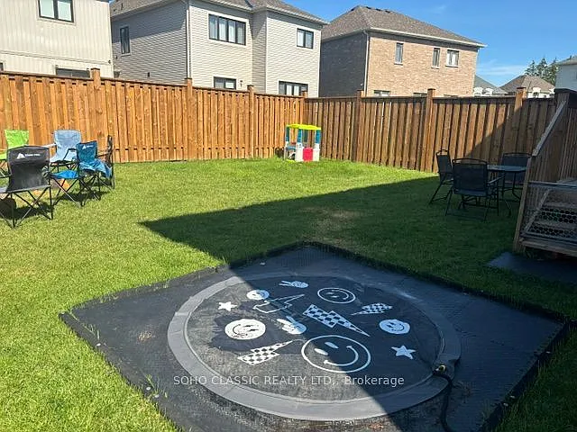 19 Connell Dr — Photo 33