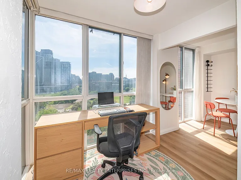 801 King St W #1108 — Photo 12